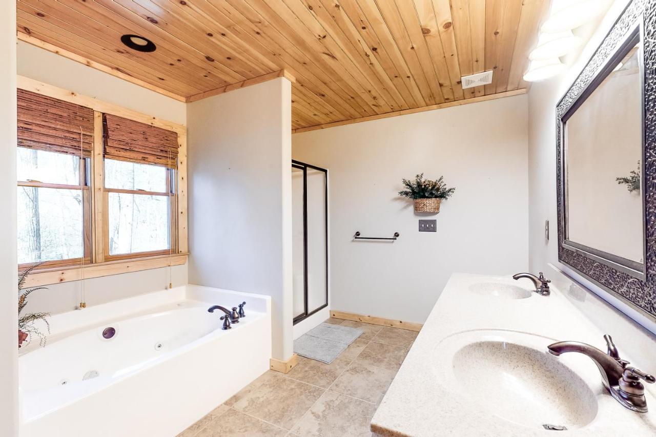 Bearfoot Lodge エリジェイ エクステリア 写真